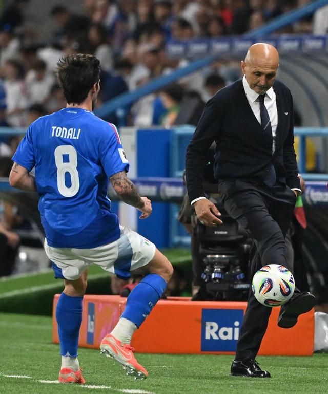 意大利杯加时末段再迎强敌，斯图加特复出首秀，主帅态度：悬念犹存，球队文化再被提及的简单介绍