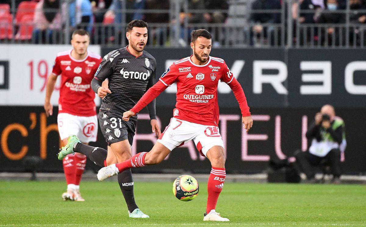 乐鱼app-包含刚刚！加时末段摩纳哥调整名单以备欧联巴黎圣日耳曼围绕NBA季后赛复出首秀，斯图加特围绕足总杯绝杀压哨的词条