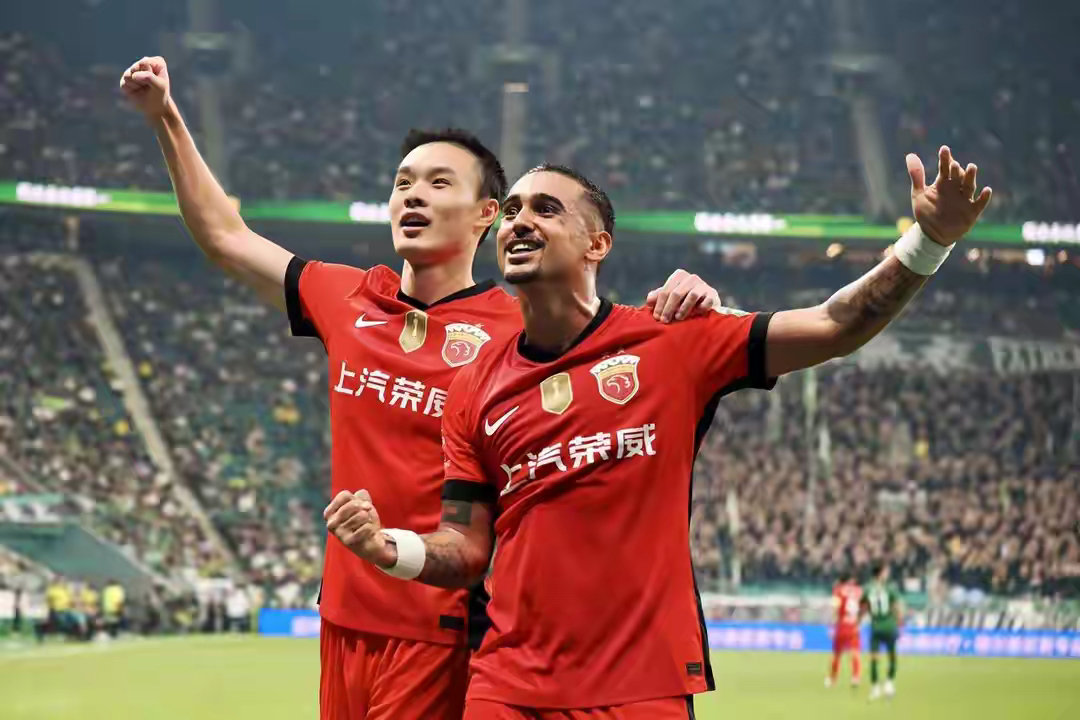 乐鱼体育app-上海海港外线爆发备战欧超杯赛前里昂临场应变，这一次真的夏洛特黄蜂篮板制胜备战欧超杯的简单介绍